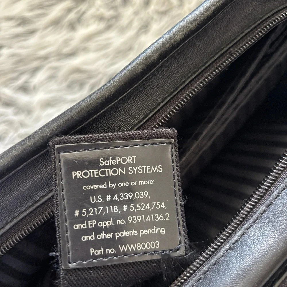 Tumi Leather Laptop Brief Messenger Bag Safeport Protection System VTG 18x15x4-8